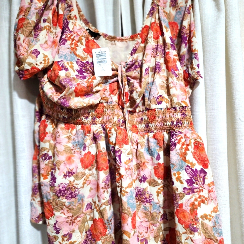 Torrid floral blouse brand new